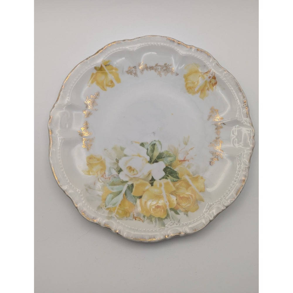 Antique‎ Bavaria Porcelain Plate Yellow White Roses Gold Gilt Scalloped Rim 22